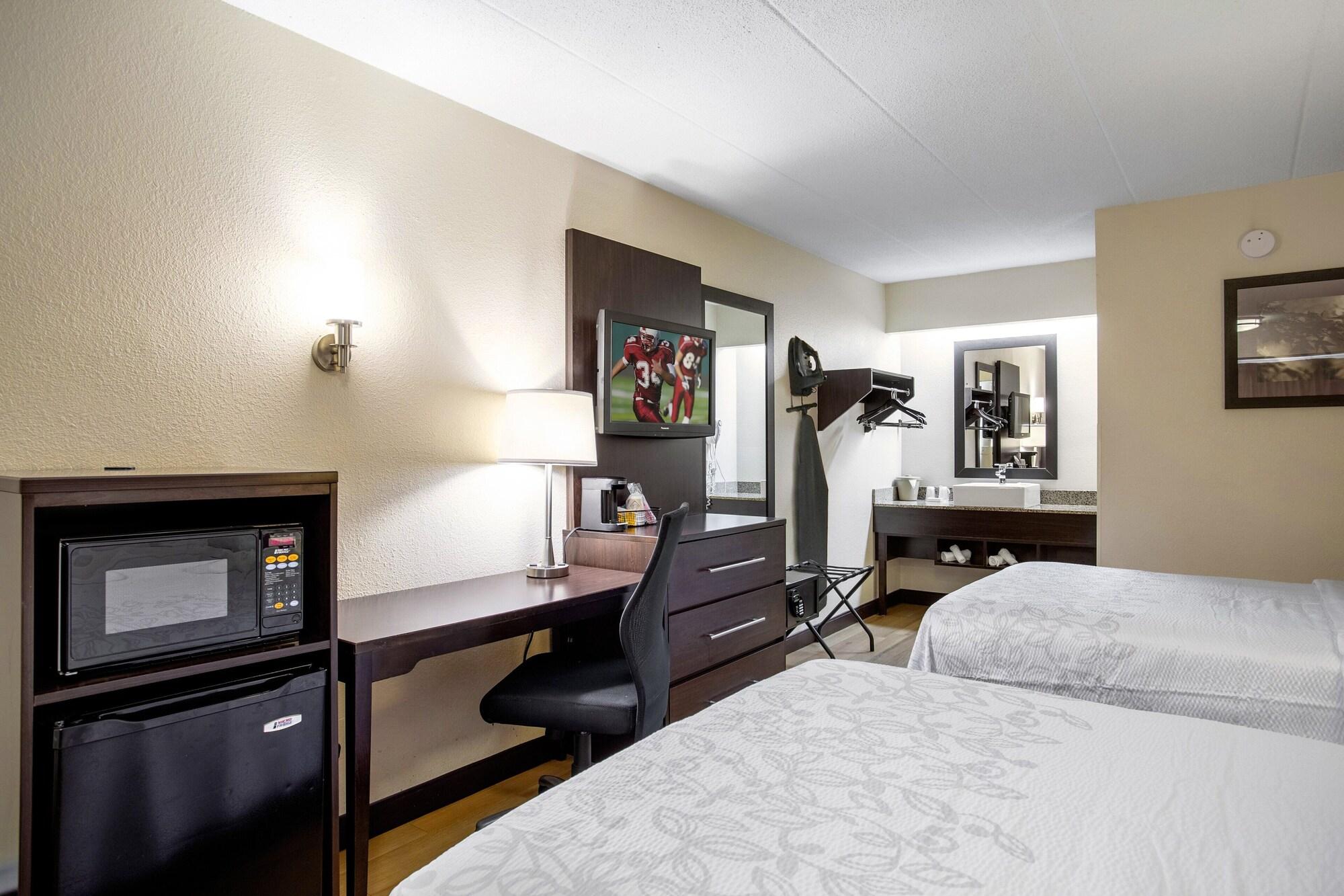 เรด รูฟ พลัส+ ยูนิเวอร์ซิตี้ แอท บัฟฟาโล - แอเมิสต์ Hotel แอมเฮิร์ส ภายนอก รูปภาพ