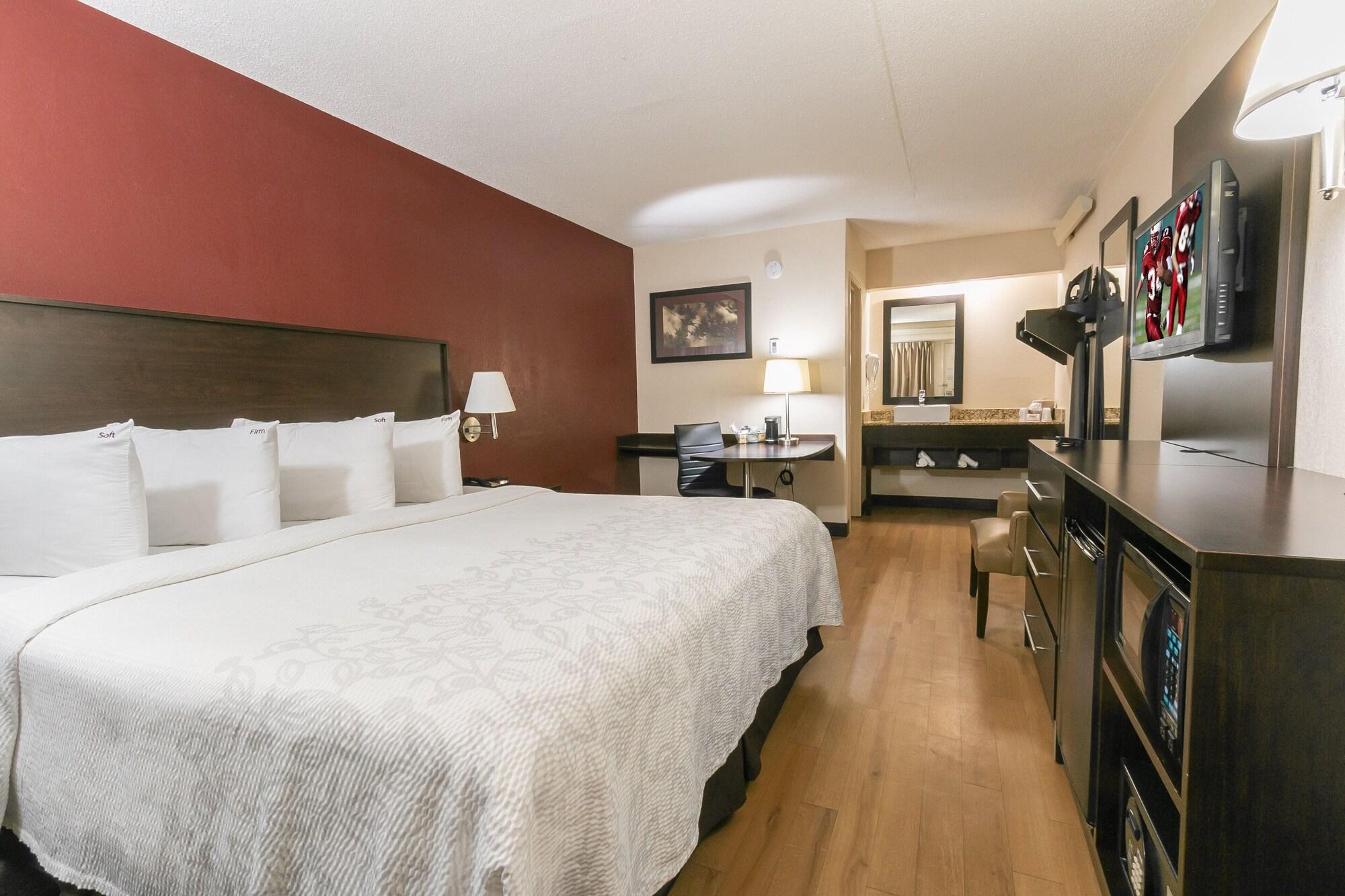 เรด รูฟ พลัส+ ยูนิเวอร์ซิตี้ แอท บัฟฟาโล - แอเมิสต์ Hotel แอมเฮิร์ส ภายนอก รูปภาพ