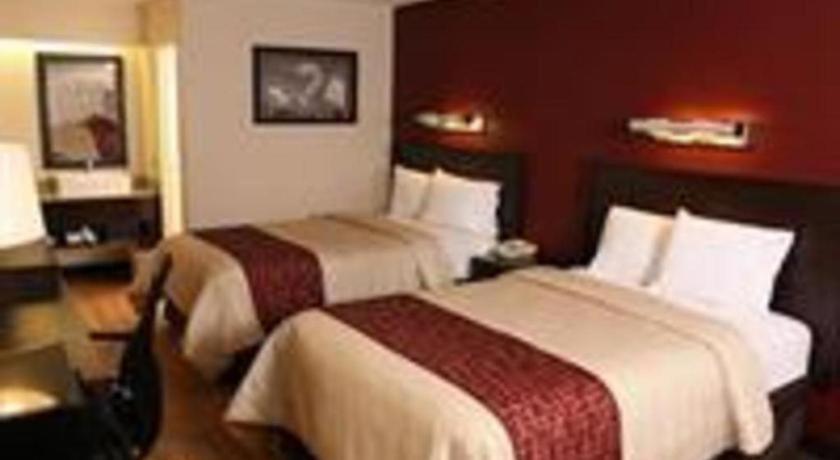 เรด รูฟ พลัส+ ยูนิเวอร์ซิตี้ แอท บัฟฟาโล - แอเมิสต์ Hotel แอมเฮิร์ส ภายนอก รูปภาพ