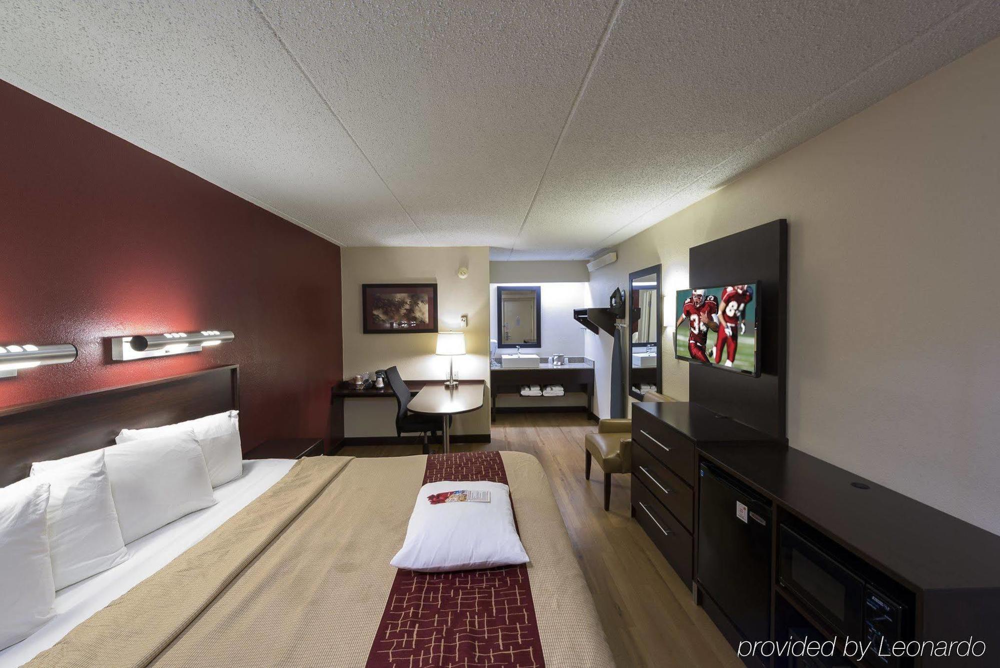 เรด รูฟ พลัส+ ยูนิเวอร์ซิตี้ แอท บัฟฟาโล - แอเมิสต์ Hotel แอมเฮิร์ส ภายนอก รูปภาพ