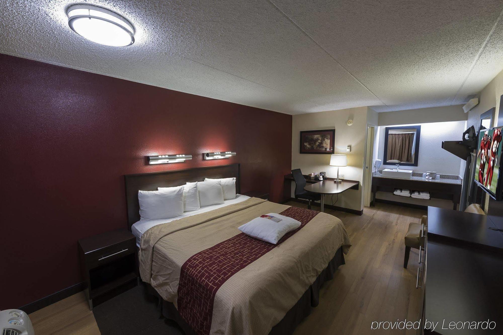 เรด รูฟ พลัส+ ยูนิเวอร์ซิตี้ แอท บัฟฟาโล - แอเมิสต์ Hotel แอมเฮิร์ส ภายนอก รูปภาพ